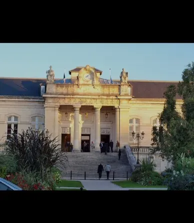 palais de justice d'auxerre